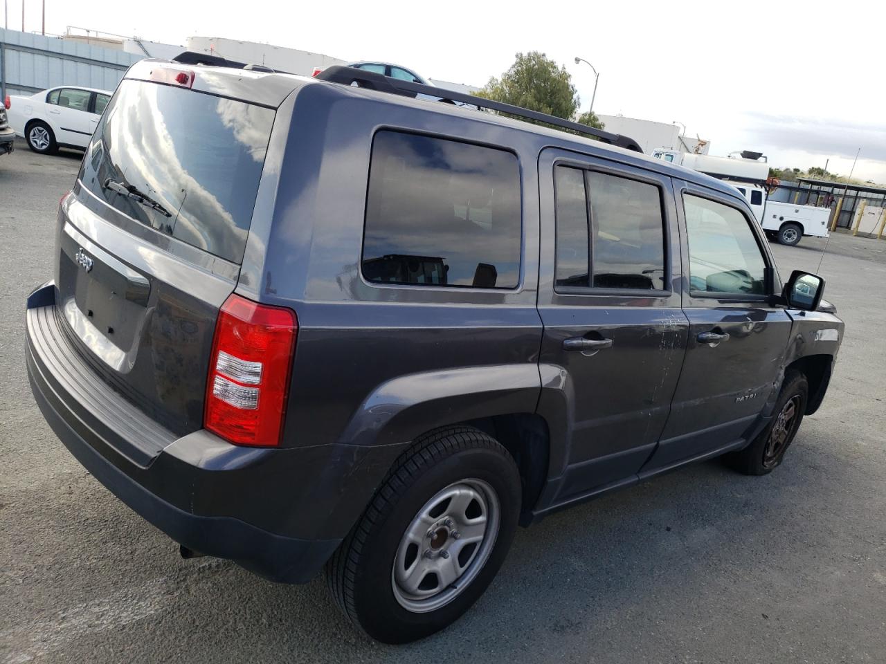 Photo 4 from auction – 2014 JEEP PATRIOT SP with VIN 1C4NJPBBXED900334