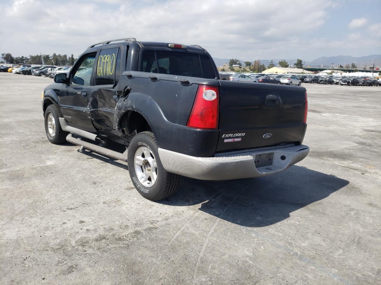 Photo 3 from auction – 2001 FORD EXPLORER S with VIN 1FMZU67E21UA50095