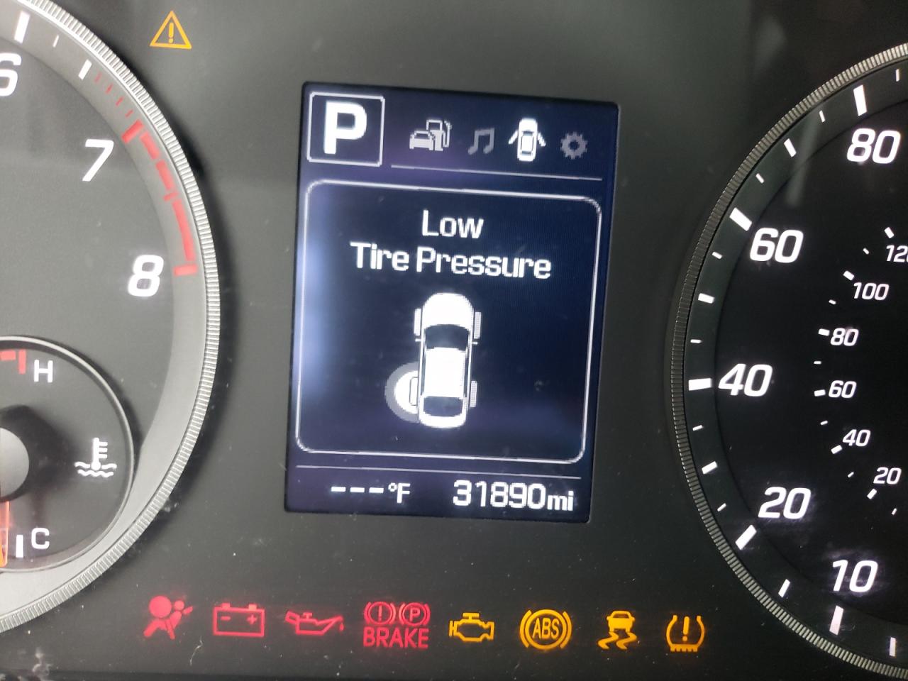 Photo 8 from auction – 2017 HYUNDAI SONATA with VIN 5NPE34AB7HH575070
