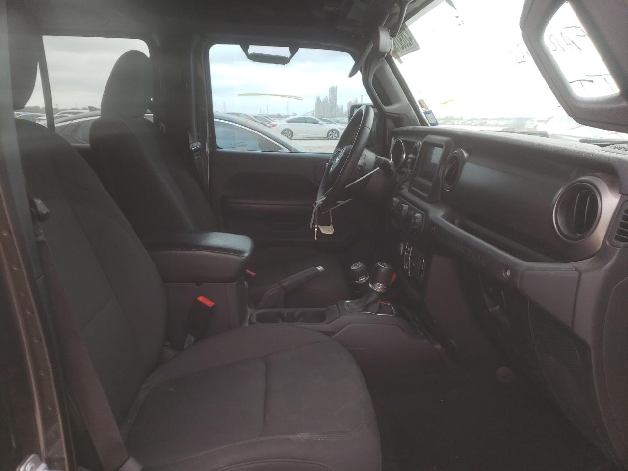 Photo 5 from auction – 2018 JEEP WRANGLER U with VIN 1C4HJXDN8JW331244