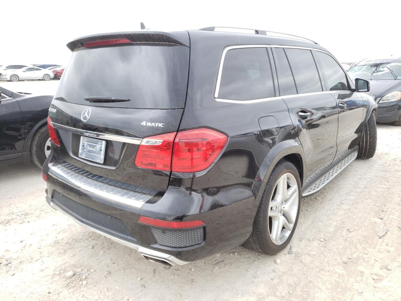 Photo 4 from auction – 2015 MERCEDES-BENZ GL 550 4MA with VIN 4JGDF7DE4FA528010