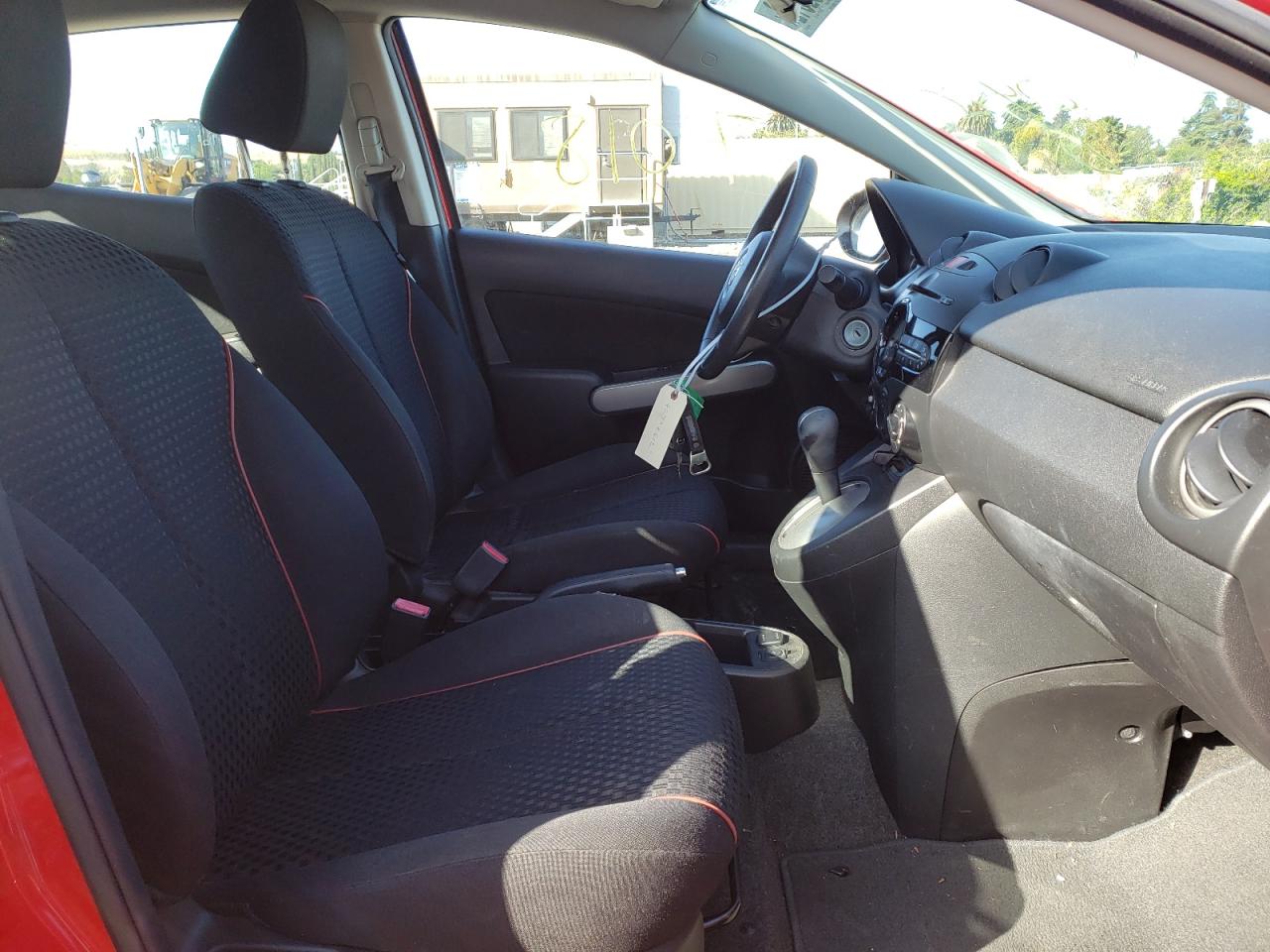 Photo 5 from auction – 2012 MAZDA MAZDA2 with VIN JM1DE1LY5C0141600