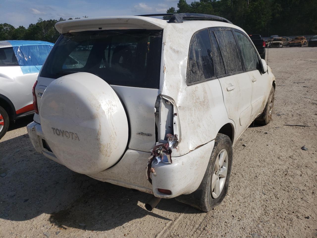 Photo 4 from auction – 2004 TOYOTA RAV4 with VIN JTEHD20V740004305