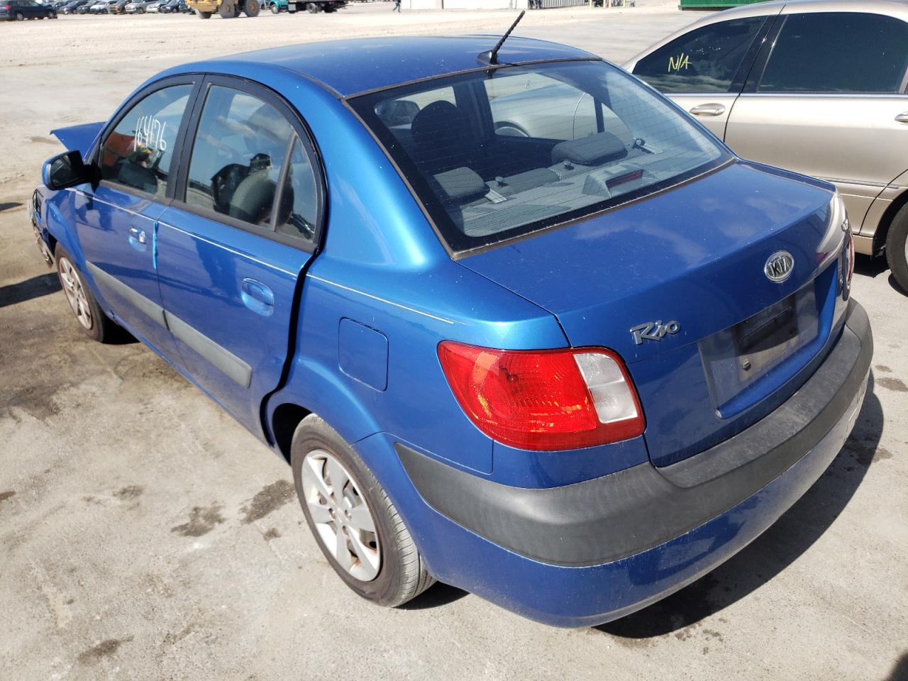 Photo 3 from auction – 2008 KIA RIO BASE with VIN KNADE123186406469