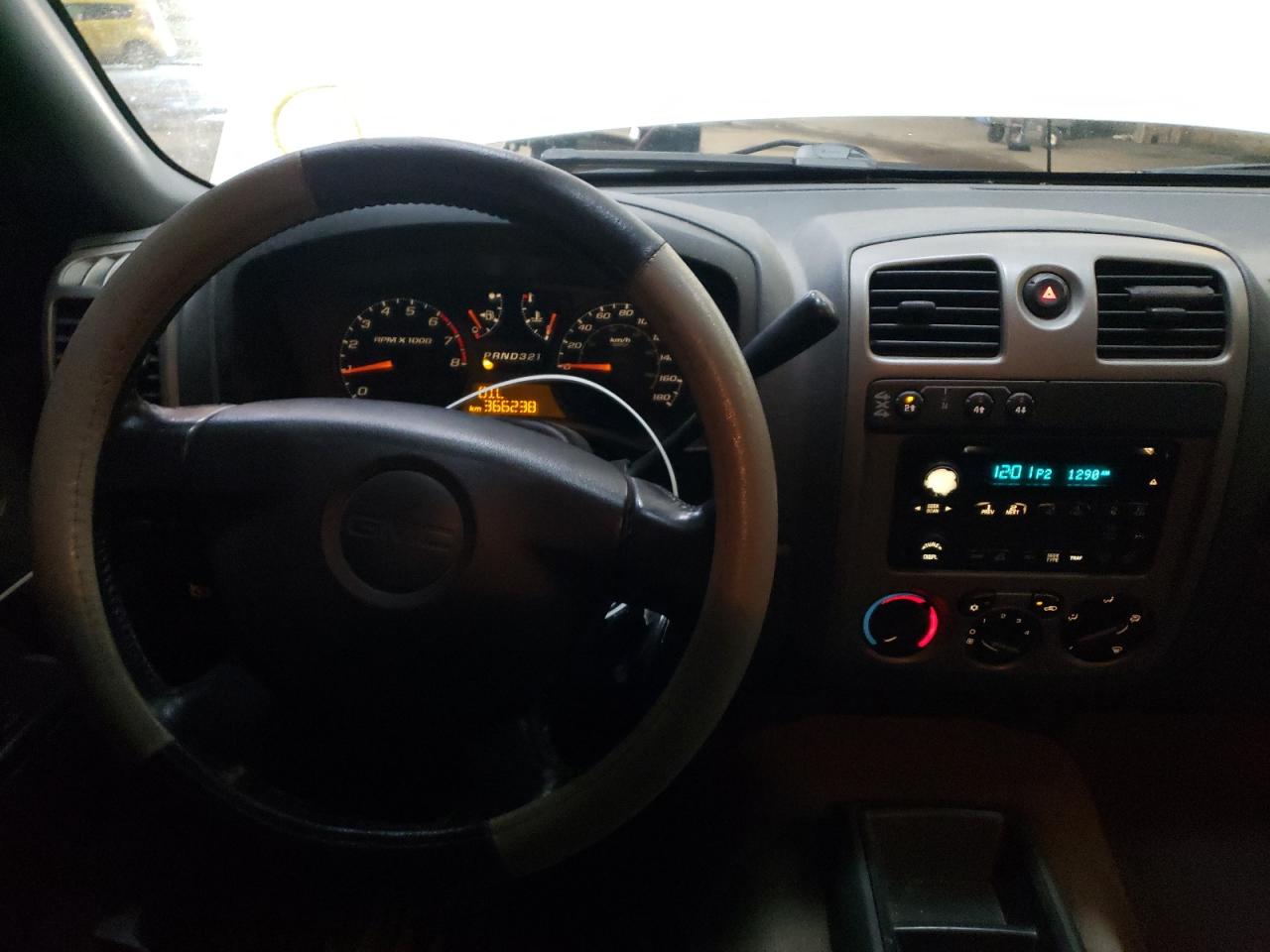 Photo 9 from auction – 2004 GMC CANYON with VIN 1GTDT136448218996