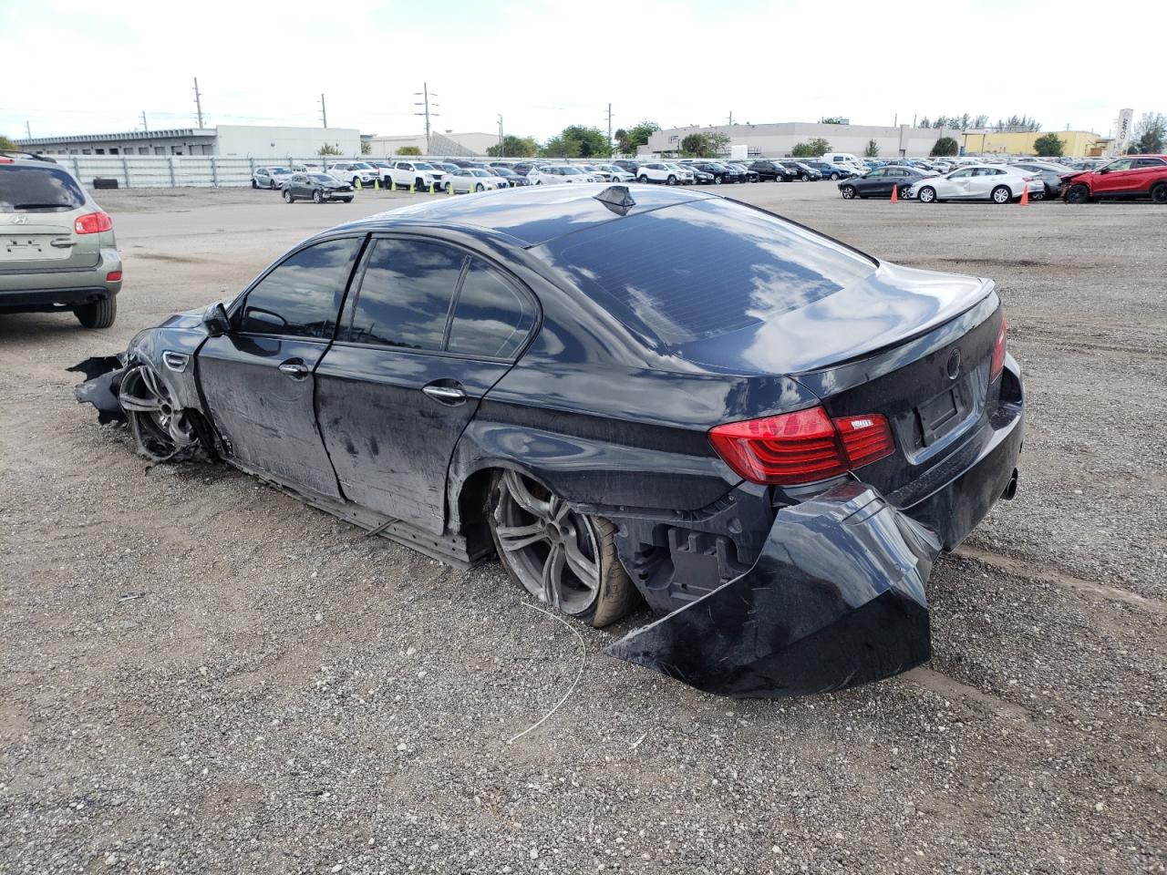Photo 3 from auction – 2015 BMW 5 SERIES with VIN WBSFV9C56FD594188