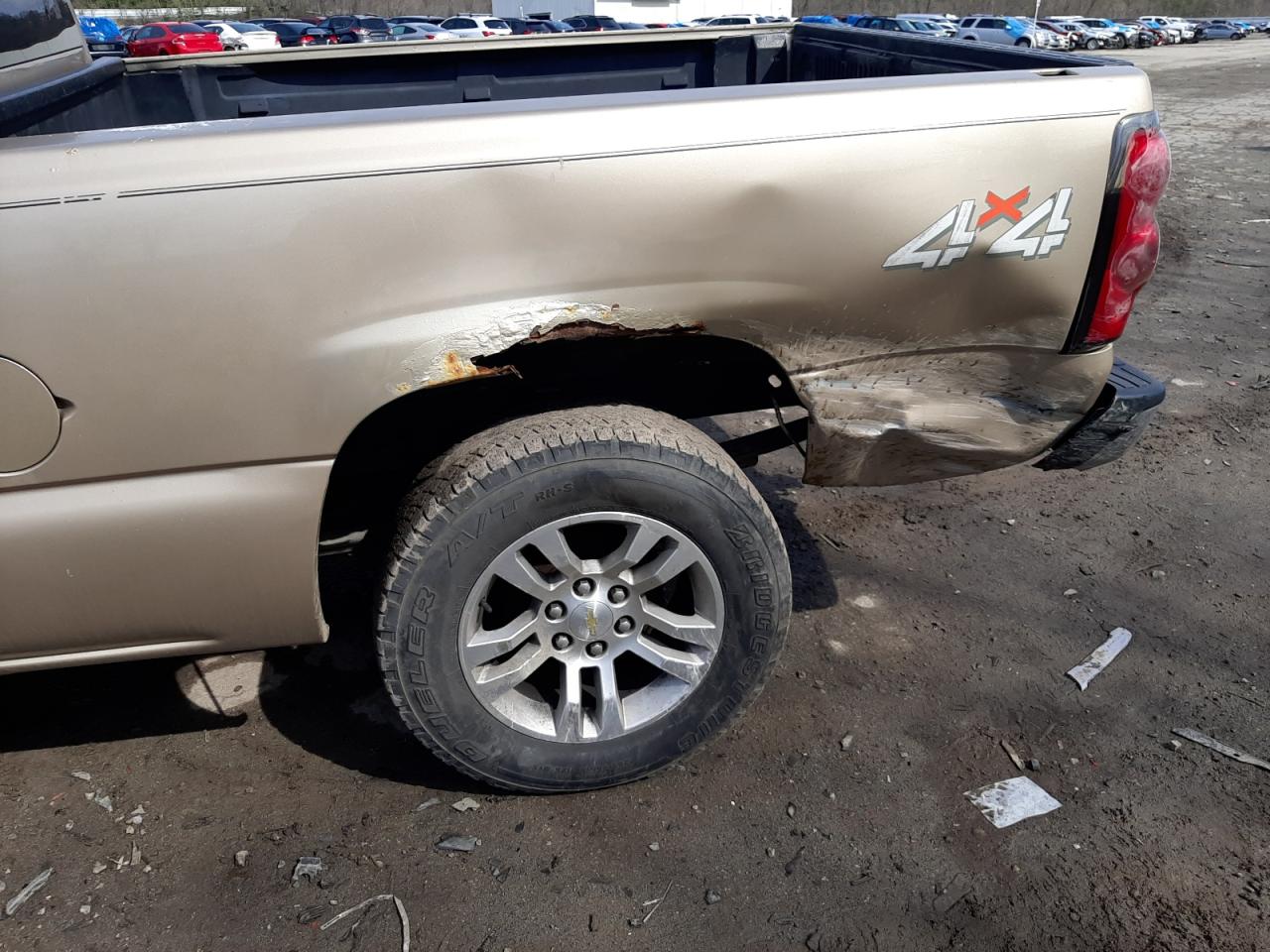 Photo 9 from auction – 2005 CHEVROLET SILVERADO with VIN 2GCEK19BX51162160