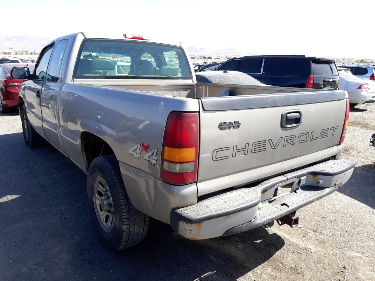 Photo 16 from auction – 2001 CHEVROLET SILVERADO with VIN 1GCEK19T51E276519