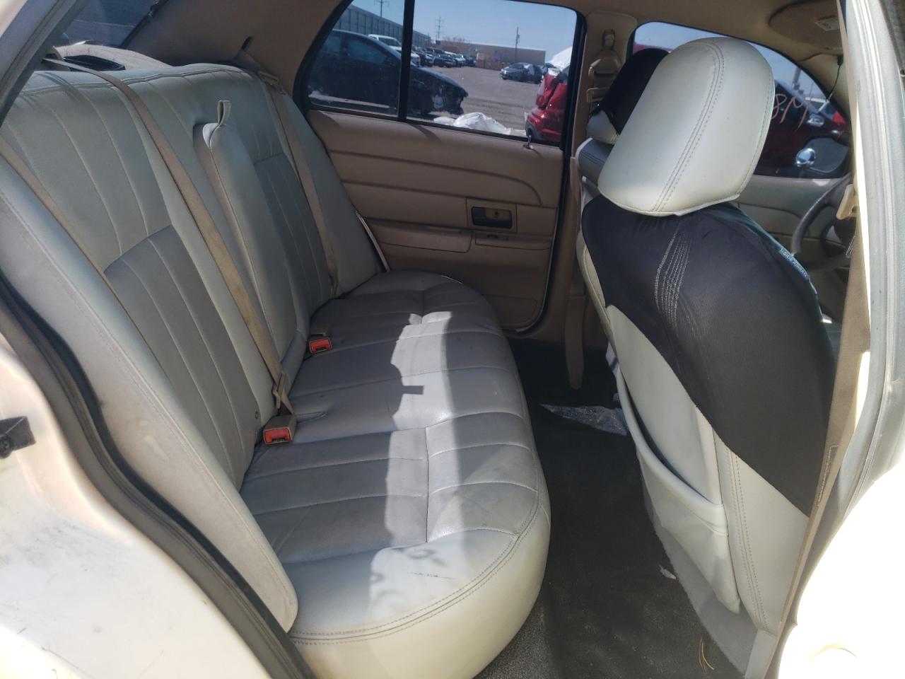 Photo 6 from auction – 2003 FORD CROWN VICT with VIN 2FAFP71W03X150848