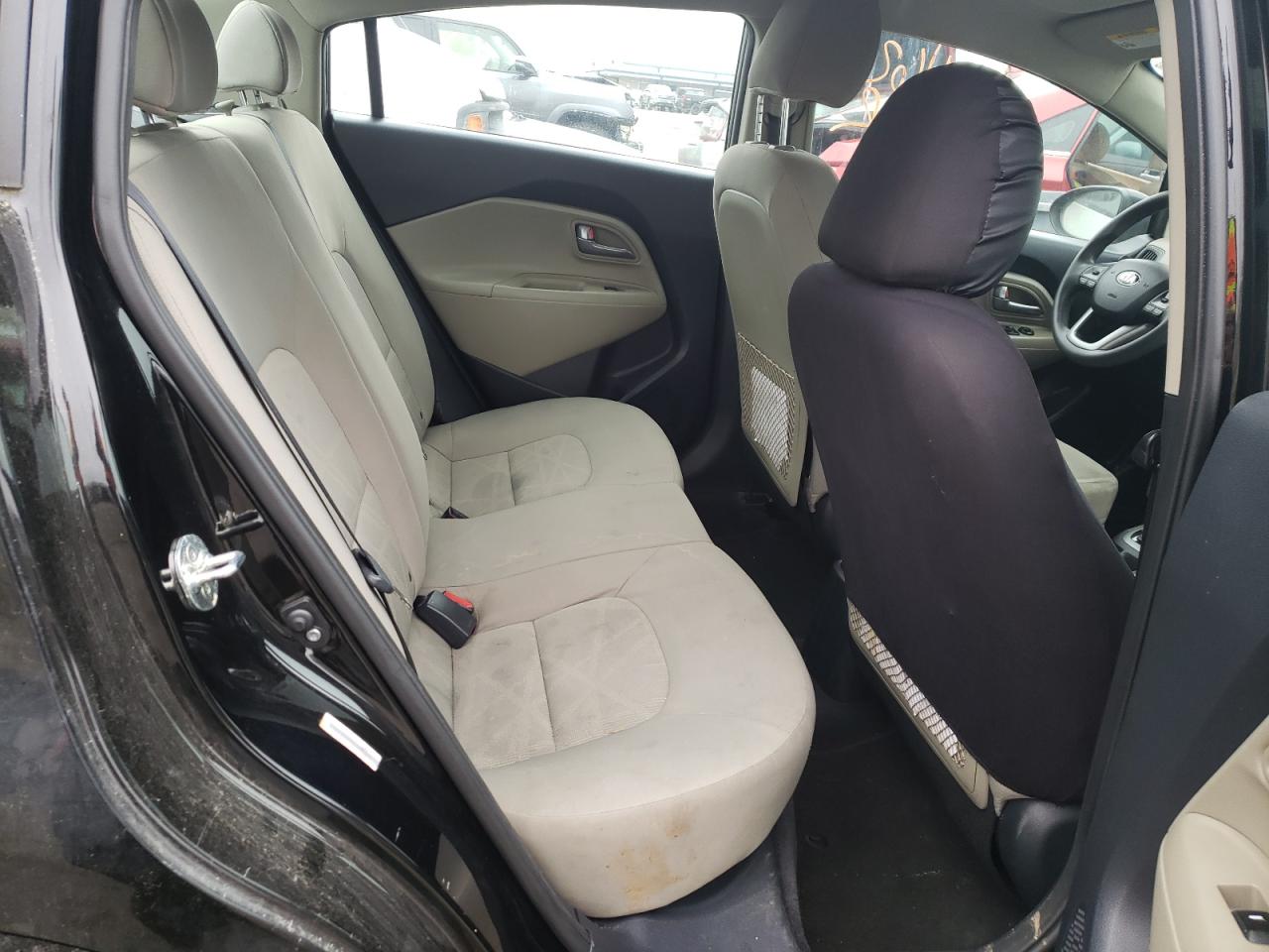 Photo 6 from auction – 2015 KIA RIO LX with VIN KNADM4A38F6467899