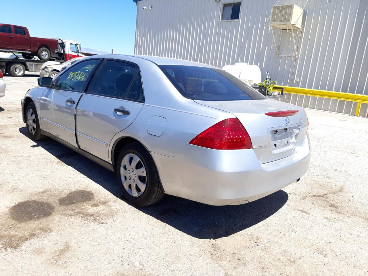 Photo 3 from auction – 2007 HONDA ACCORD VAL with VIN JHMCM56167C005189