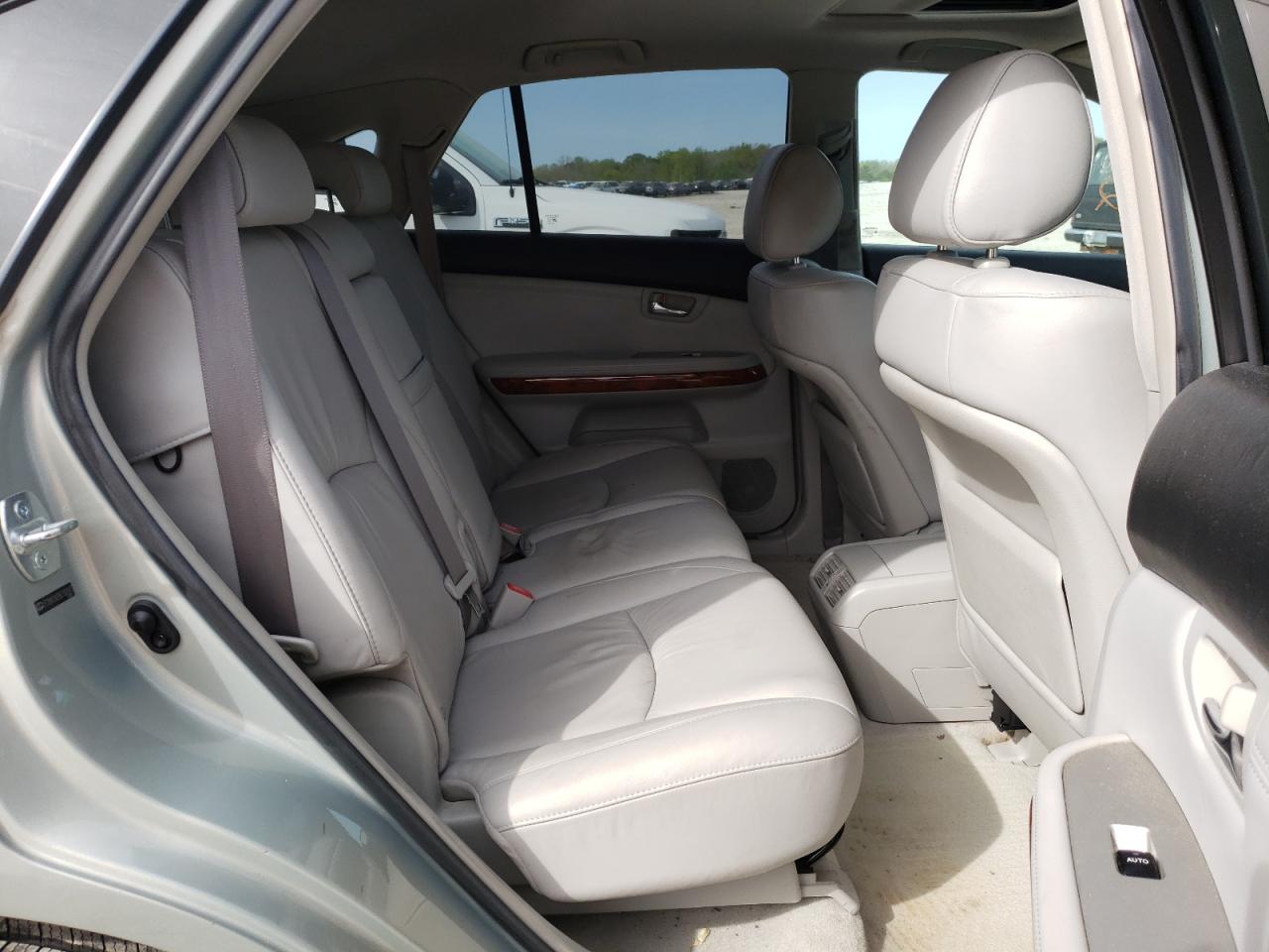 Photo 6 from auction – 2006 LEXUS RX 330 with VIN 2T2HA31U26C100565