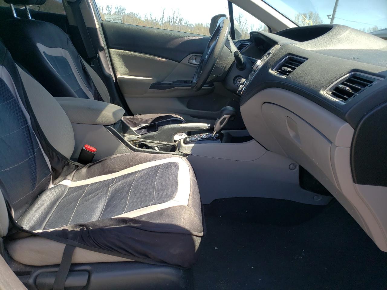 Photo 5 from auction – 2013 HONDA CIVIC LX with VIN 19XFB2F51DE252713