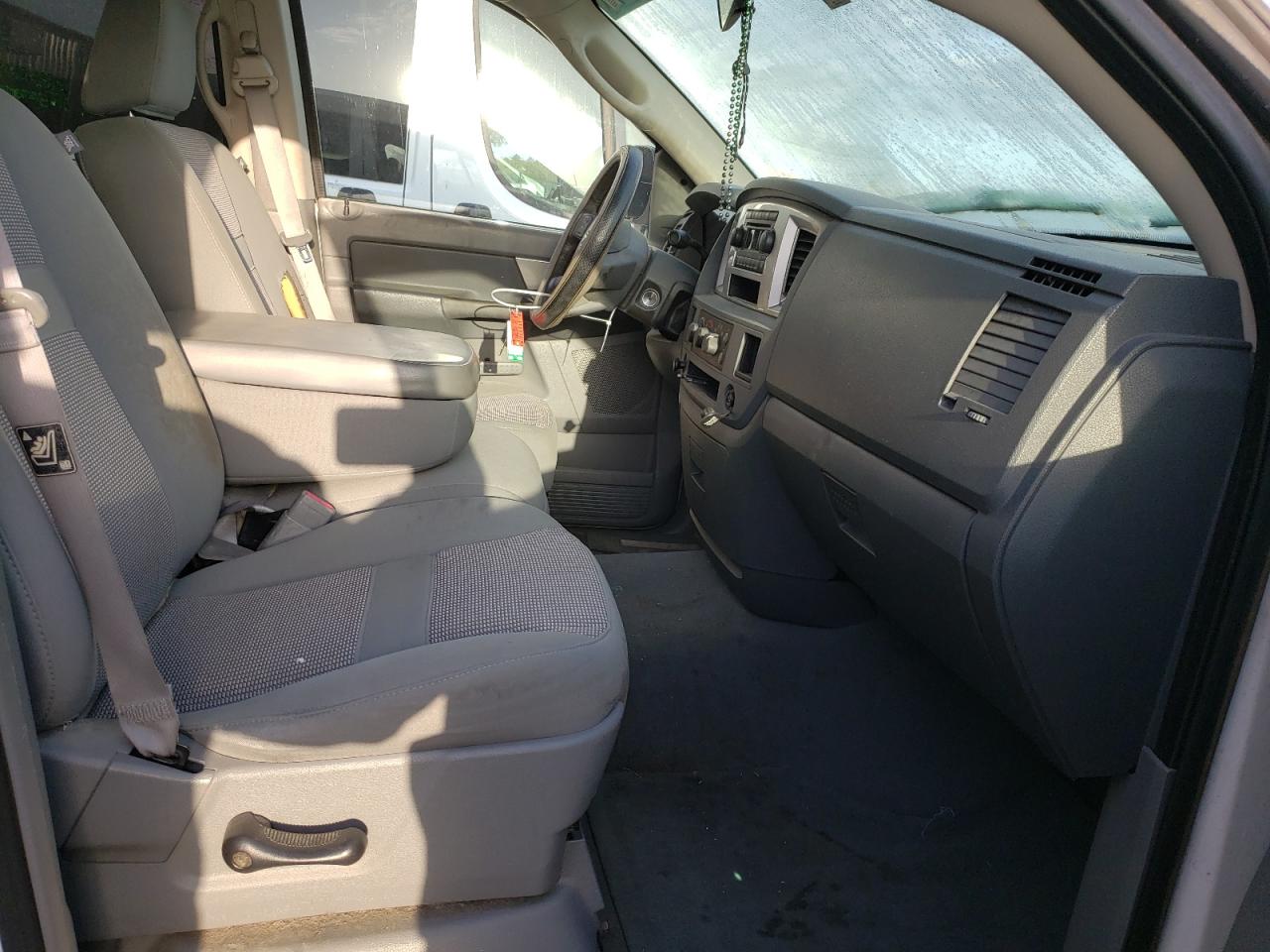 Photo 5 from auction – 2007 DODGE RAM 1500 S with VIN 1D7HA18P27S157508