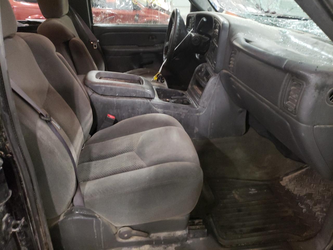 Photo 5 from auction – 2004 CHEVROLET SILVERADO with VIN 1GCEK19T84Z144044