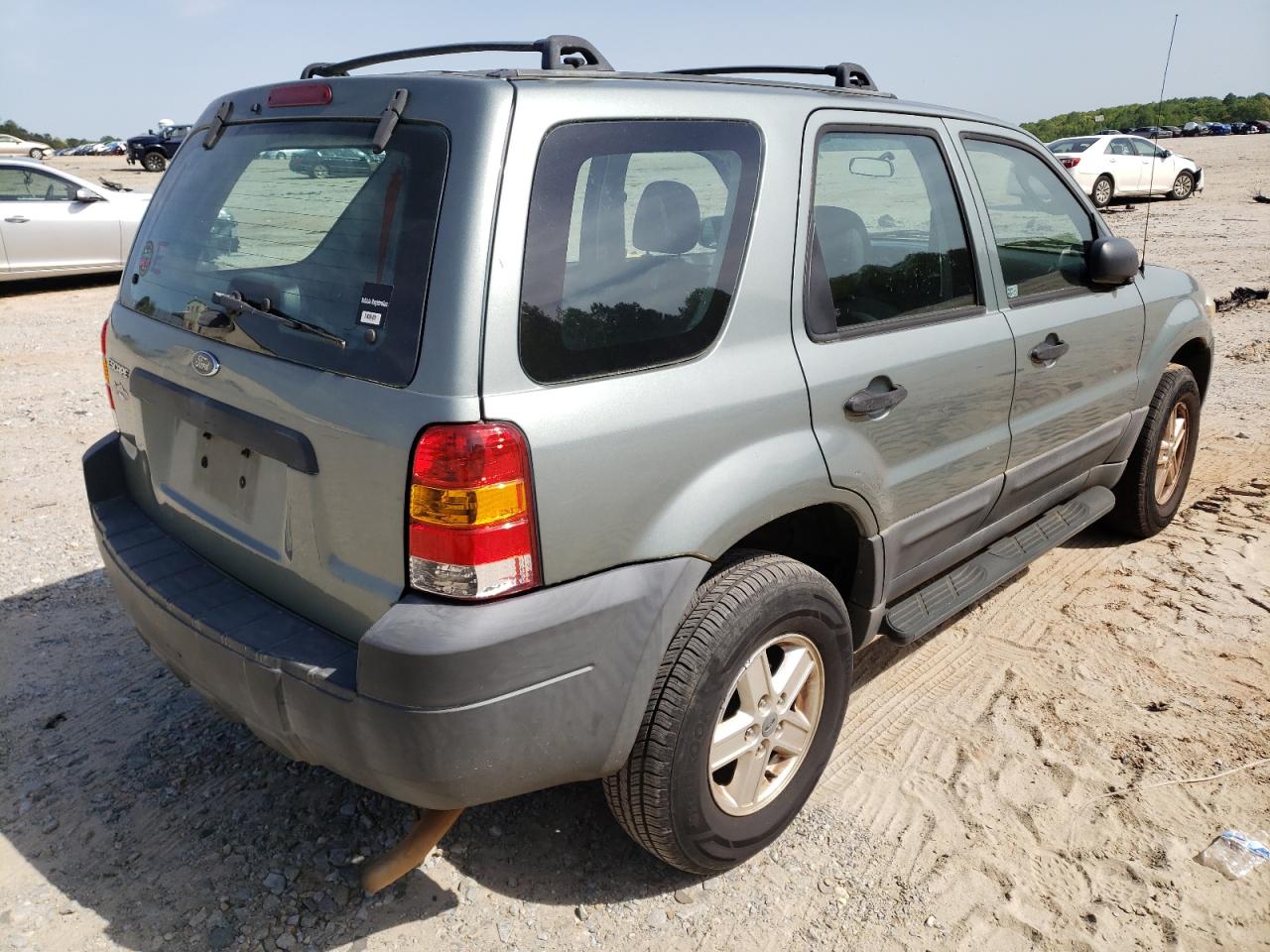 Photo 4 from auction – 2005 FORD ESCAPE XLS with VIN 1FMYU02Z35KB77068