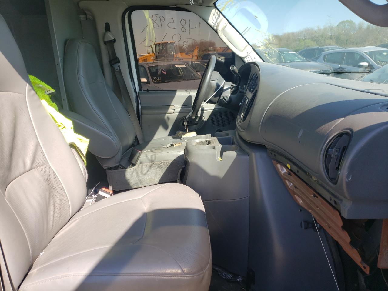 Photo 5 from auction – 2004 FORD ECONOLINE with VIN 1FTNE24W84HB37647