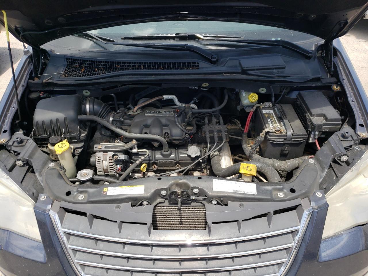 Photo 7 from auction – 2008 CHRYSLER TOWN & COU with VIN 2A8HR54P98R821704
