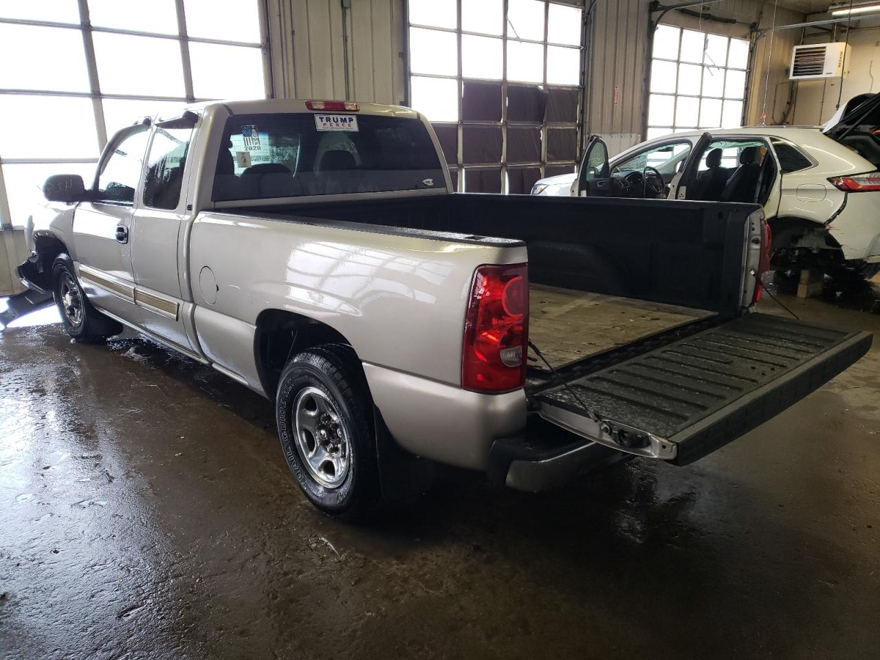 Photo 3 from auction – 2003 CHEVROLET silverado with VIN 2GCEC19V131316145
