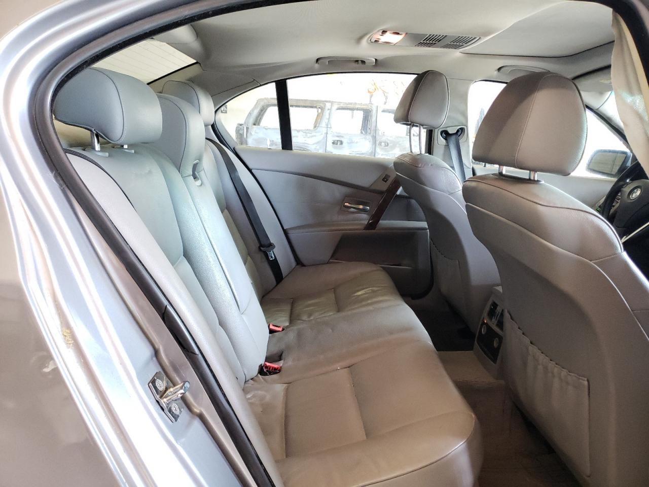 Photo 6 from auction – 2006 BMW 530 I with VIN WBANE73536CM42394