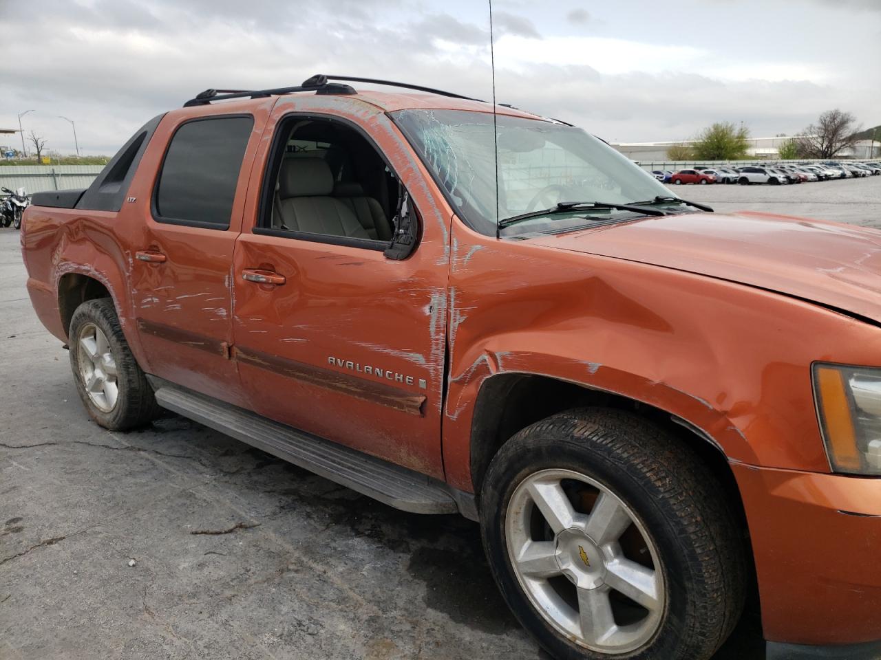 Photo 9 from auction – 2007 CHEVROLET AVALANCHE with VIN 3GNFK12387G205502