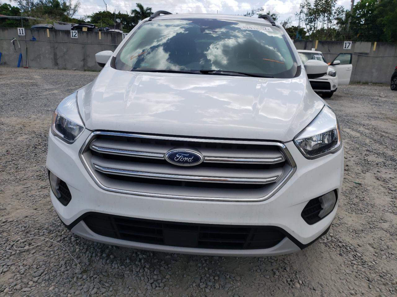 Photo 9 from auction – 2018 FORD ESCAPE SE with VIN 1FMCU0GD5JUC87352