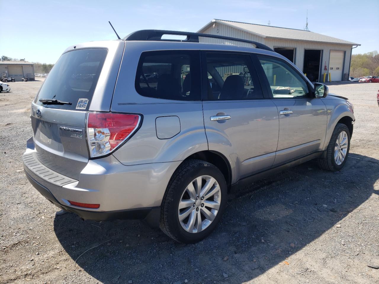 Photo 4 from auction – 2011 SUBARU FORESTER 2 with VIN JF2SHADC1BH727326