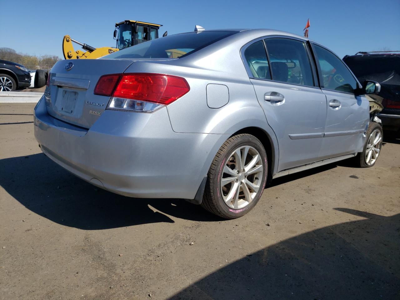 Photo 4 from auction – 2014 SUBARU LEGACY 2.5 with VIN 4S3BMBM65E3006776