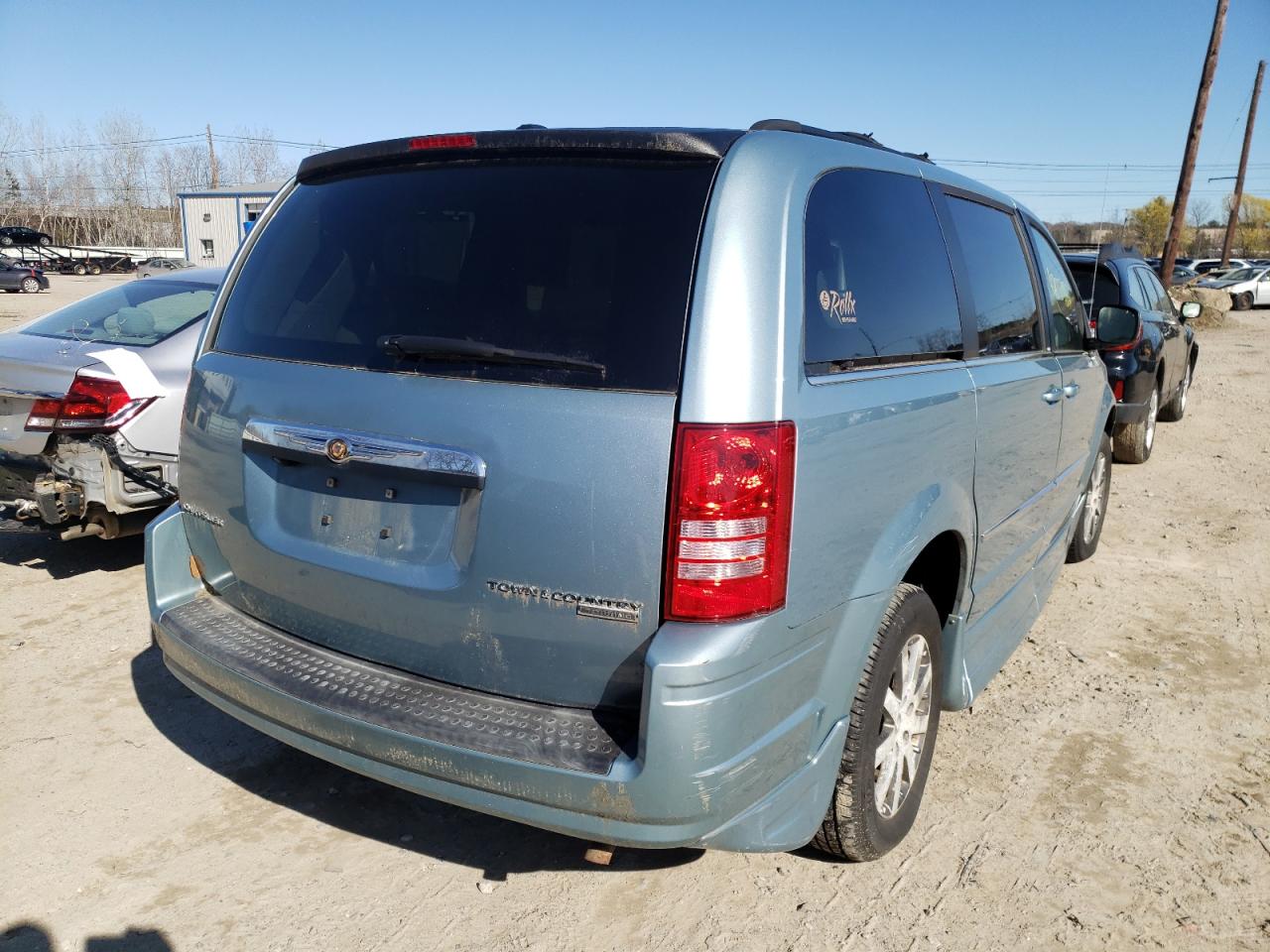 Photo 4 from auction – 2009 CHRYSLER TOWN AND C with VIN 2A8HR54149R625246