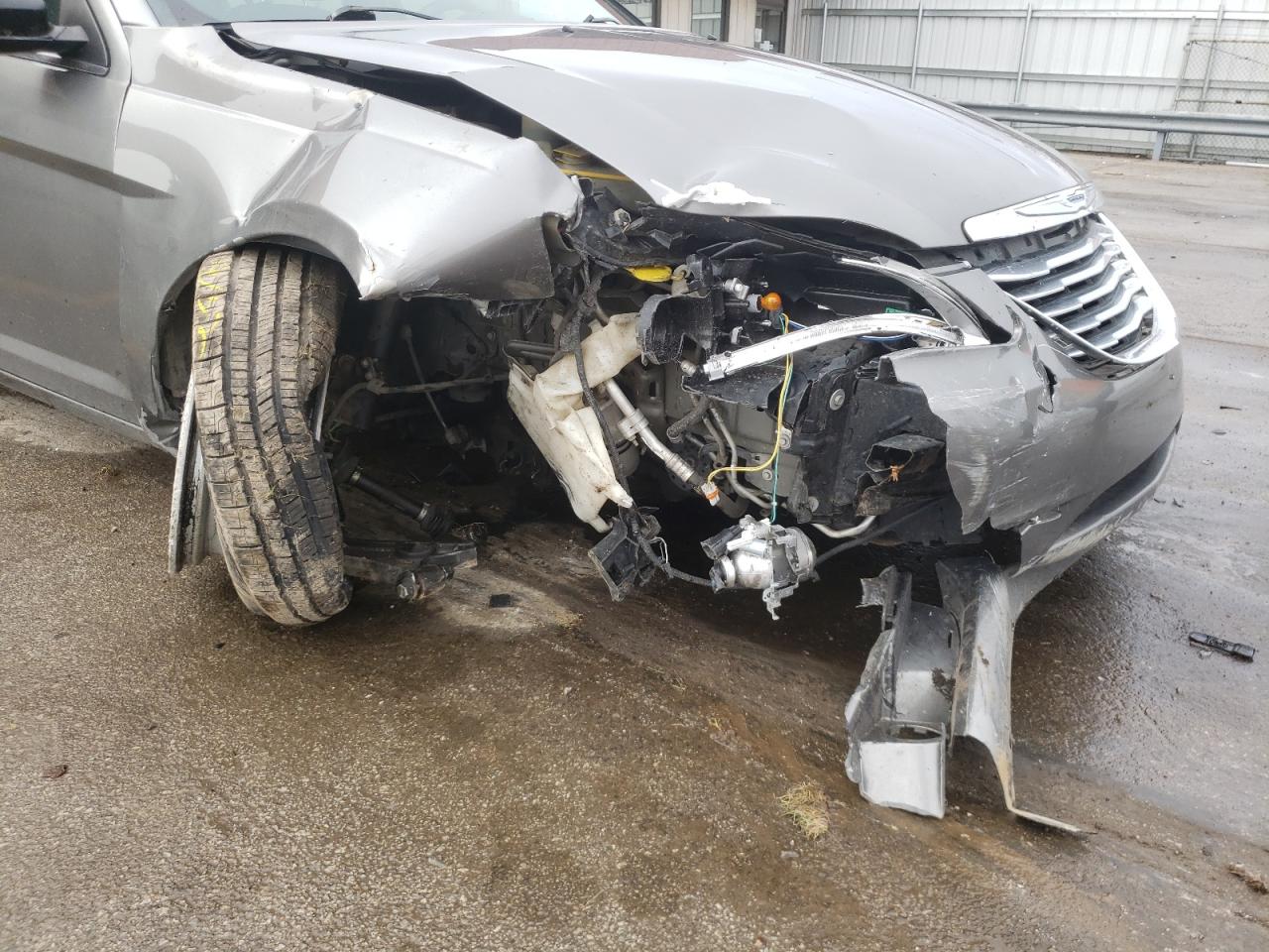 Photo 9 from auction – 2013 CHRYSLER 200 TOURIN with VIN 1C3CCBBBXDN745303