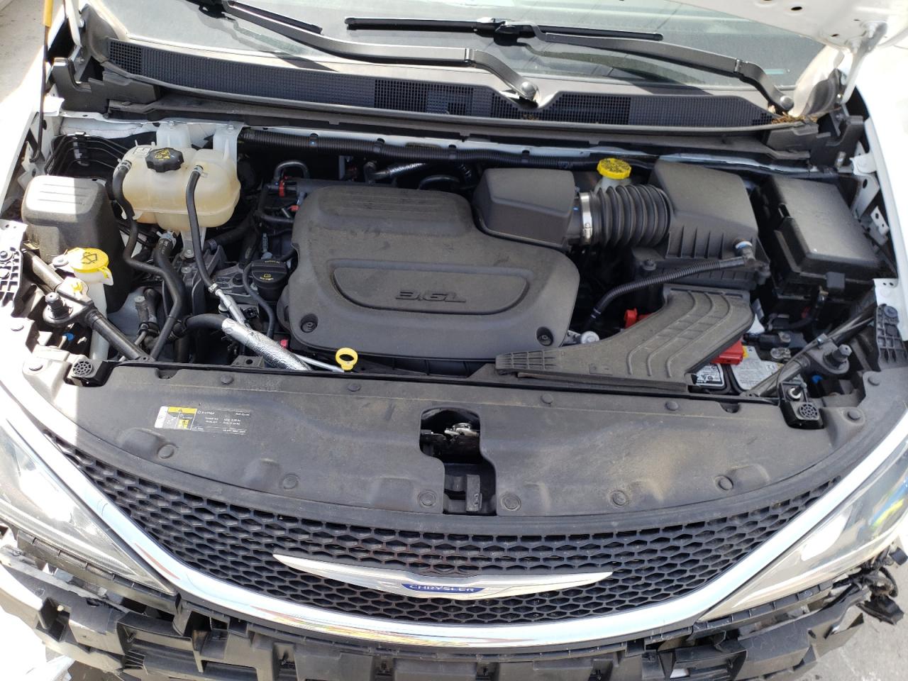 Photo 7 from auction – 2019 CHRYSLER PACIFICA T with VIN 2C4RC1BG5KR597282