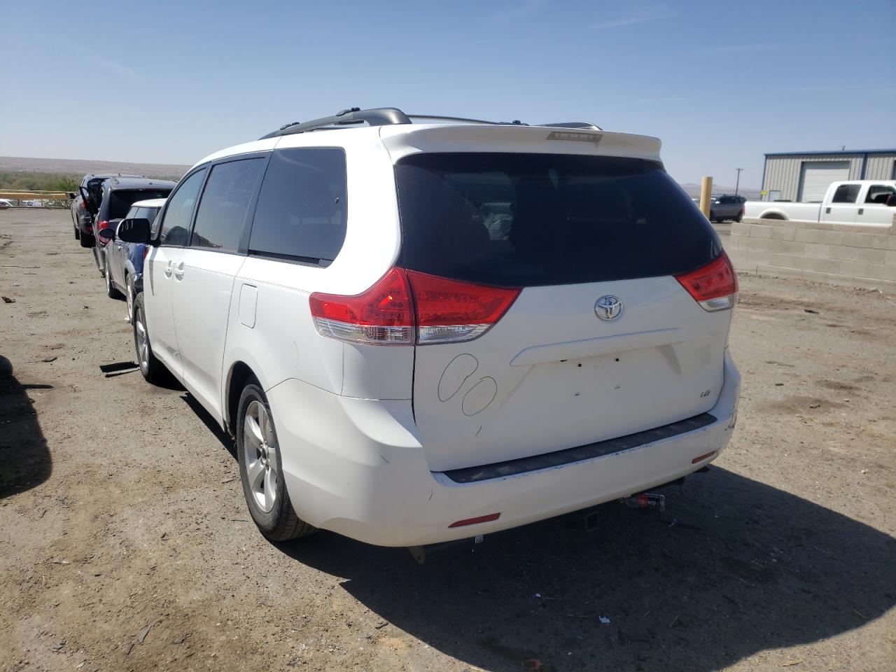 Photo 3 from auction – 2011 TOYOTA SIENNA LE with VIN 5TDKK3DC2BS043358