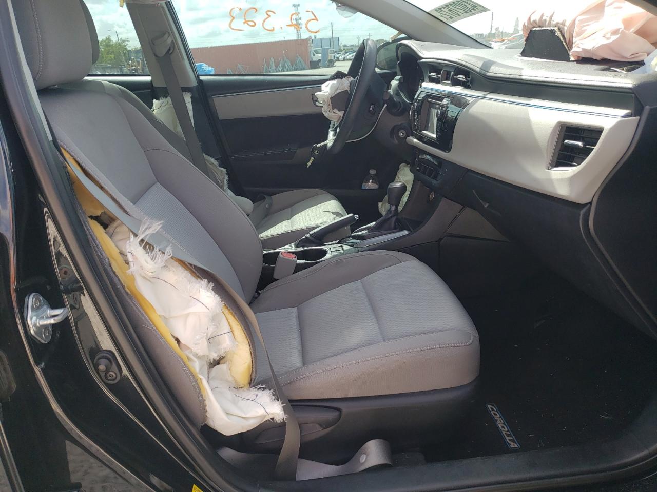 Photo 5 from auction – 2016 TOYOTA COROLLA L with VIN 5YFBURHE0GP482678