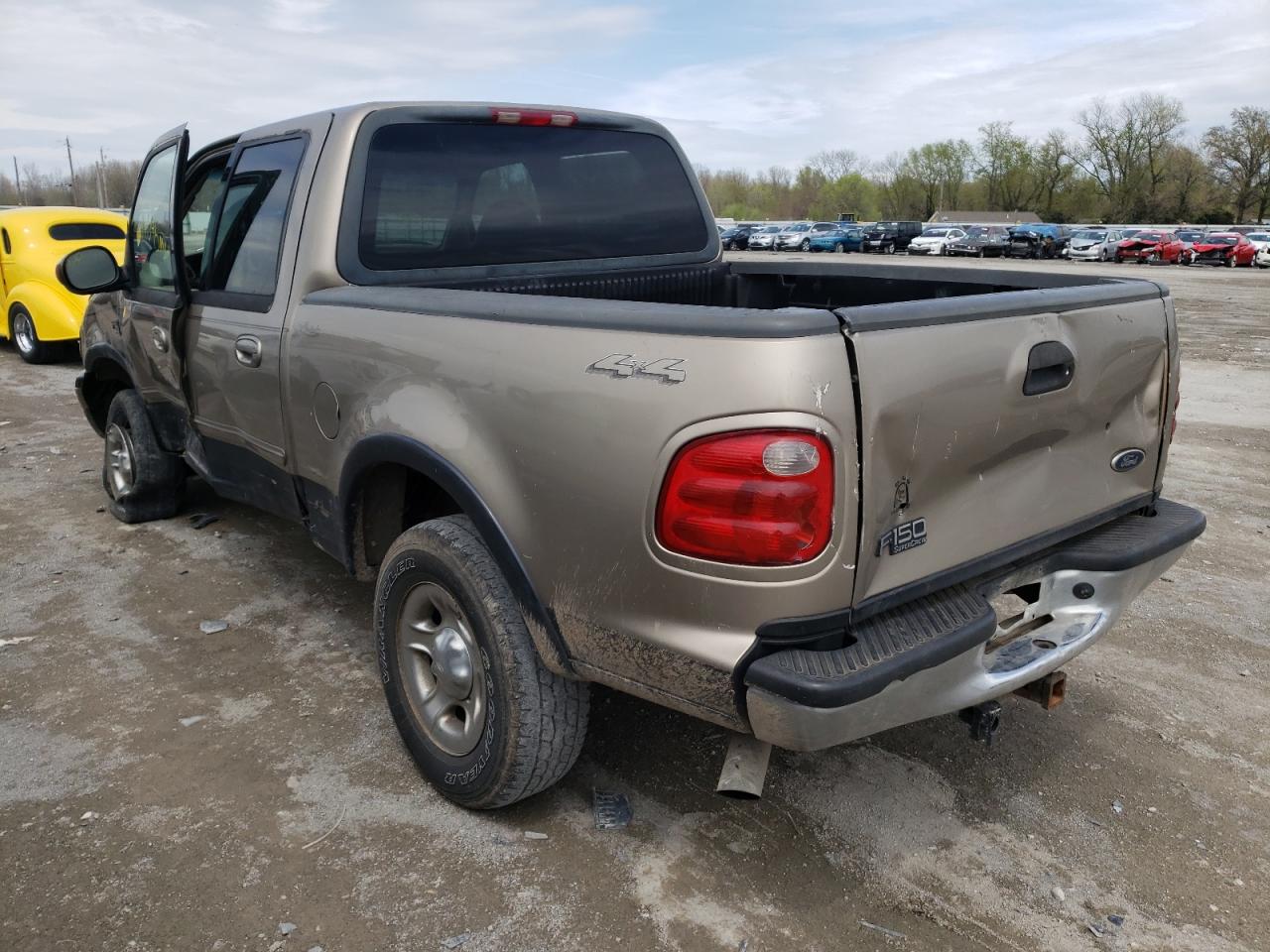 Photo 3 from auction – 2001 FORD F150 SUPER with VIN 1FTRW08L01KE90935
