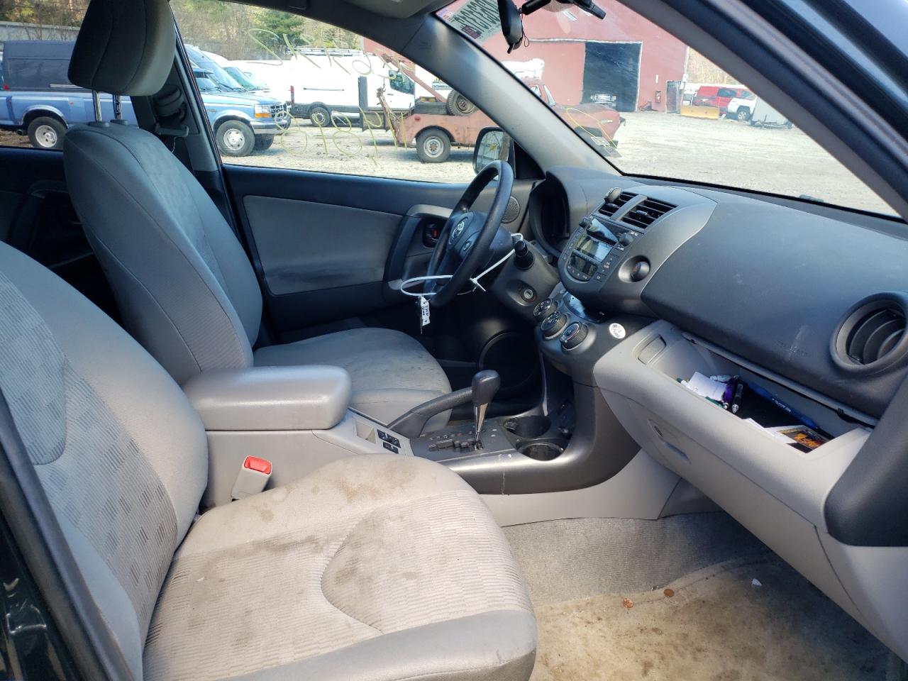 Photo 5 from auction – 2011 TOYOTA RAV4 with VIN 2T3BF4DV9BW171011