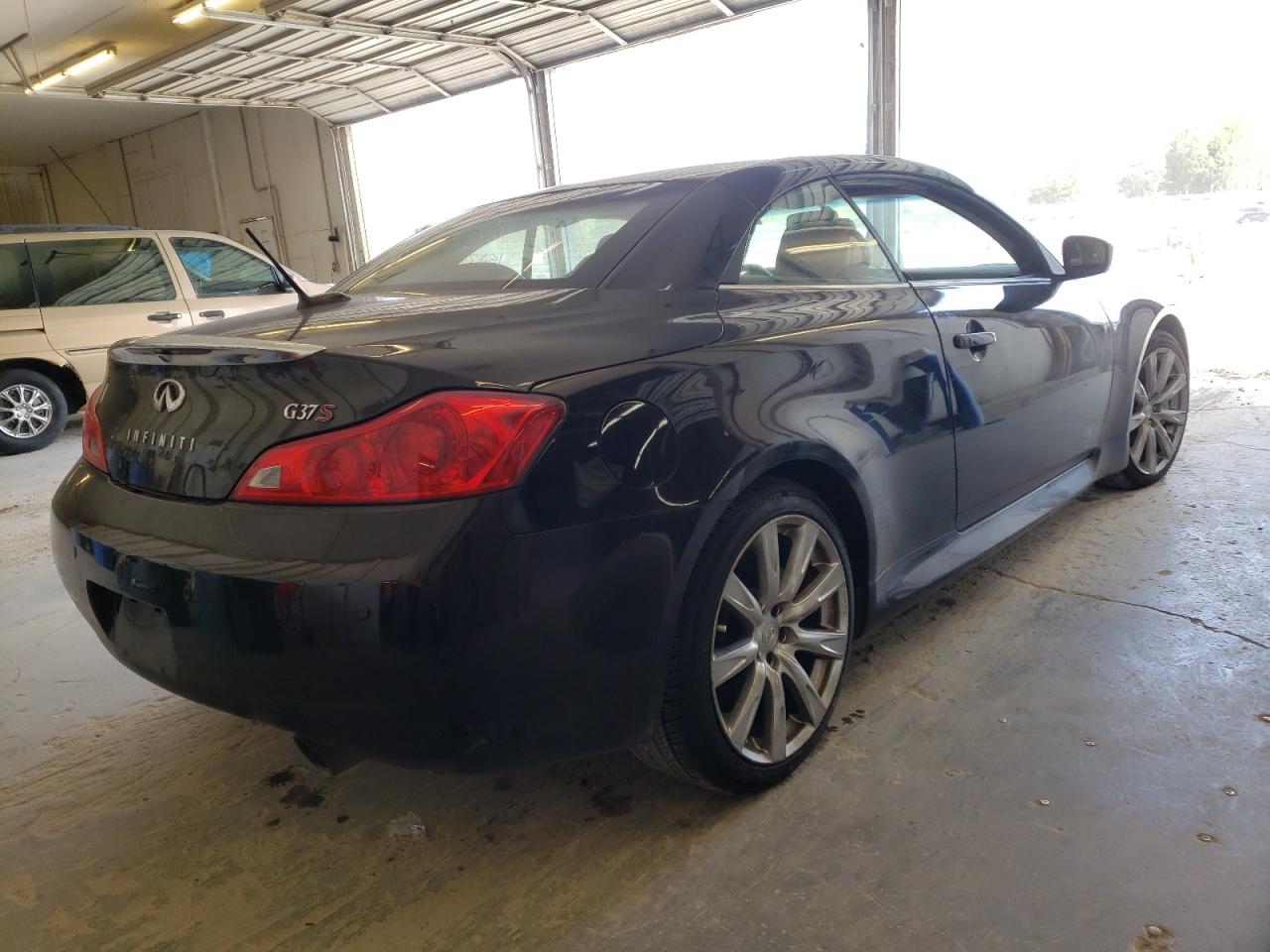 Photo 4 from auction – 2011 INFINITI G37 BASE with VIN JN1CV6FE2BM950346