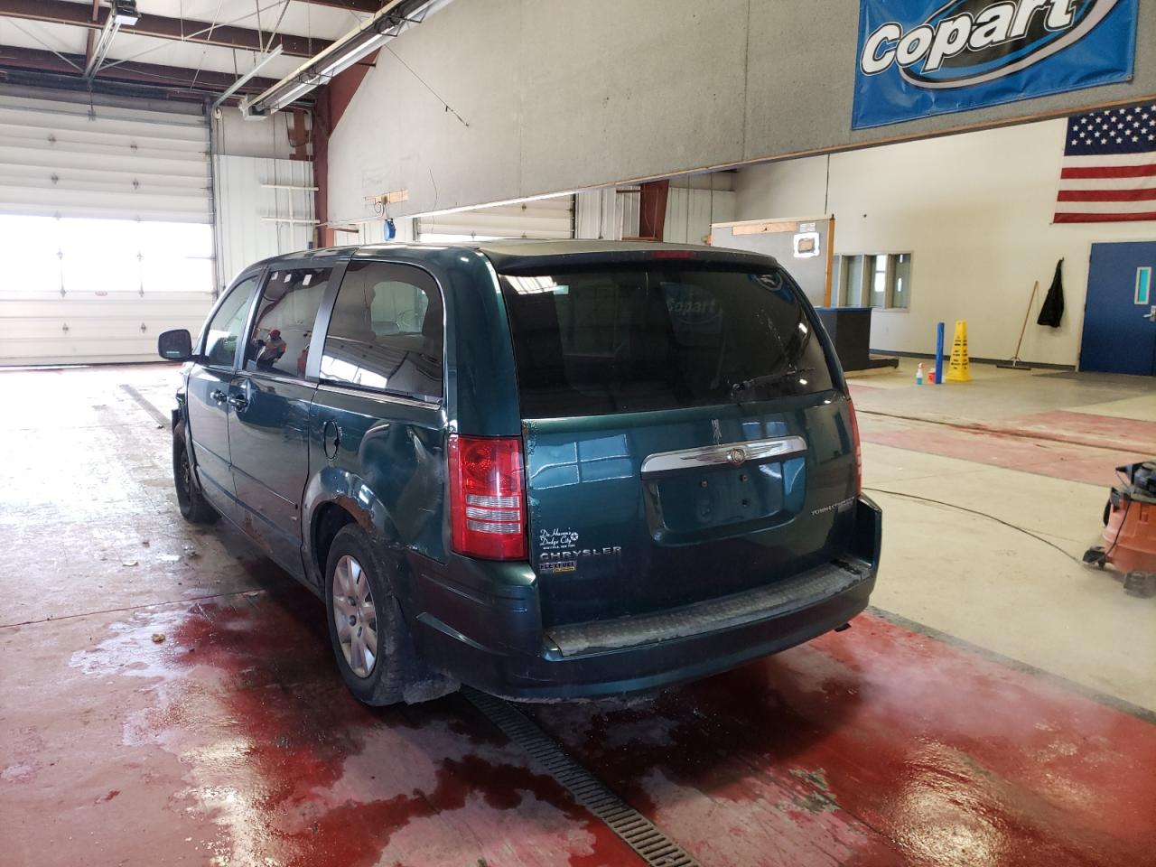 Photo 3 from auction – 2009 CHRYSLER TOWN & COU with VIN 2A8HR44E49R644392