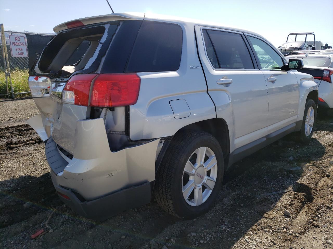 Photo 4 from auction – 2013 GMC TERRAIN SL with VIN 2GKALMEK6D6180485