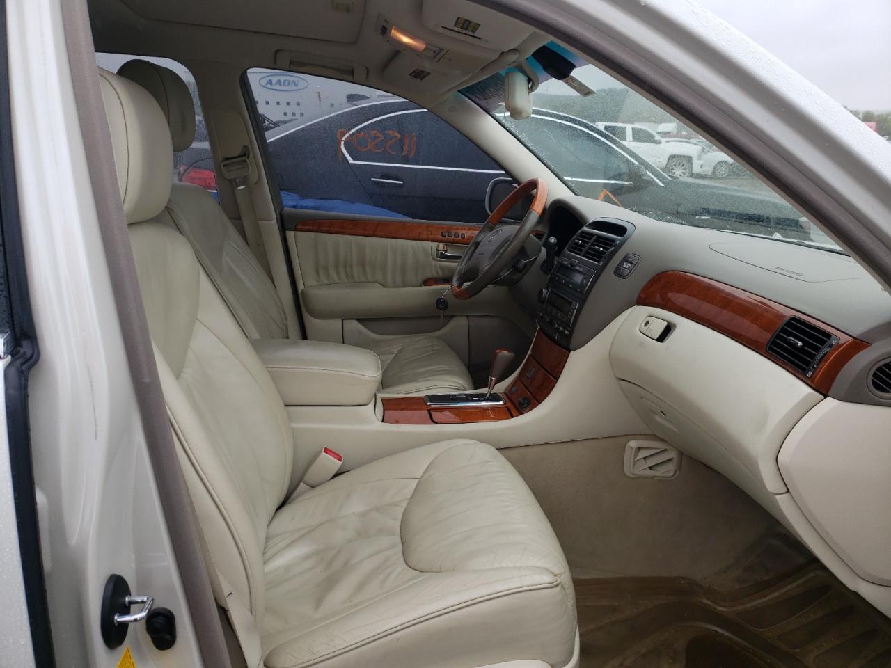Photo 5 from auction – 2001 LEXUS LS 430 with VIN JTHBN30F410004505