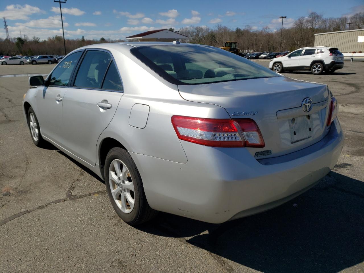 Photo 3 from auction – 2010 TOYOTA CAMRY BASE with VIN 4T4BF3EK0AR082777