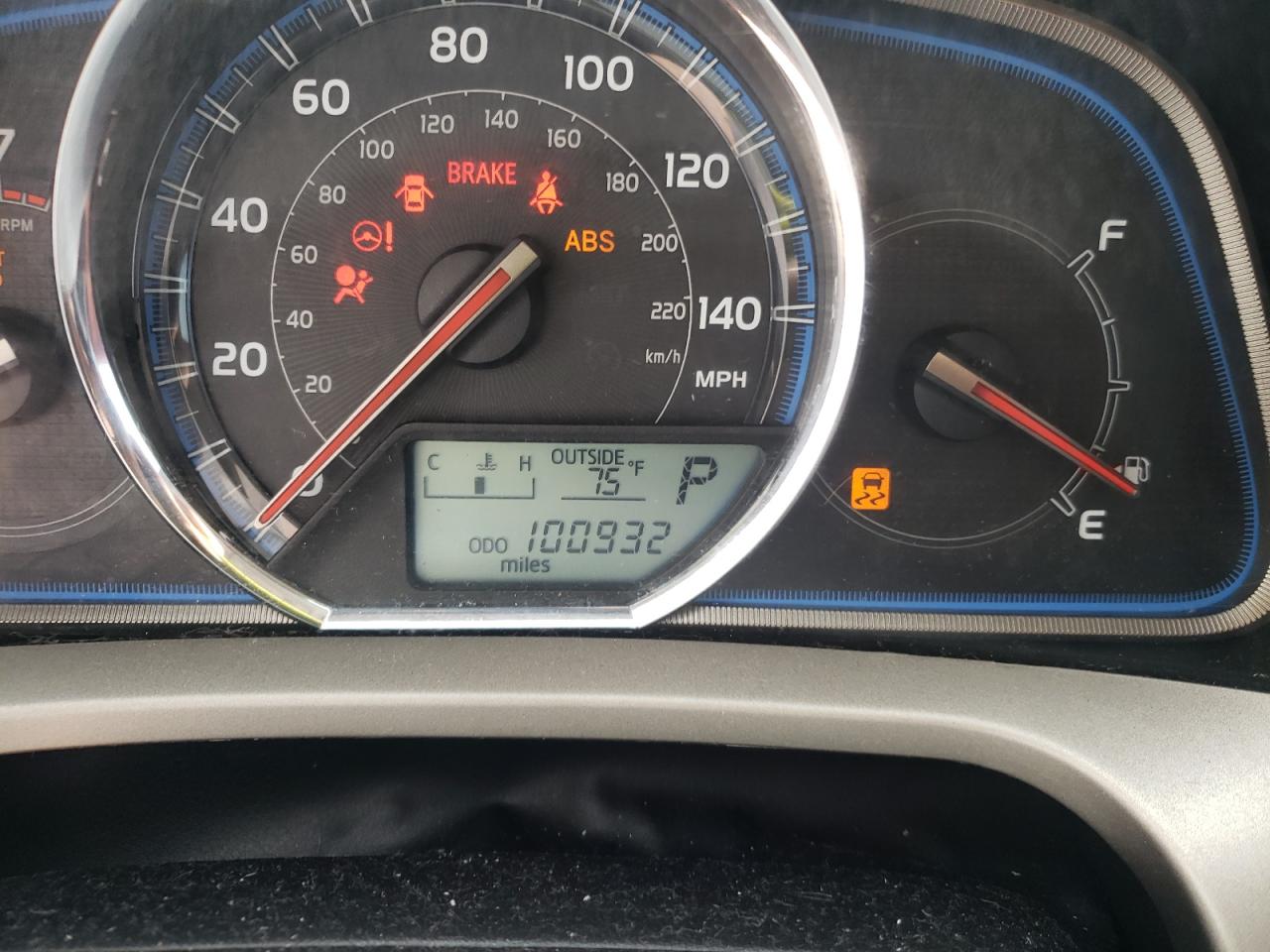 Photo 8 from auction – 2013 TOYOTA RAV4 LIMIT with VIN 2T3YFREV9DW035910