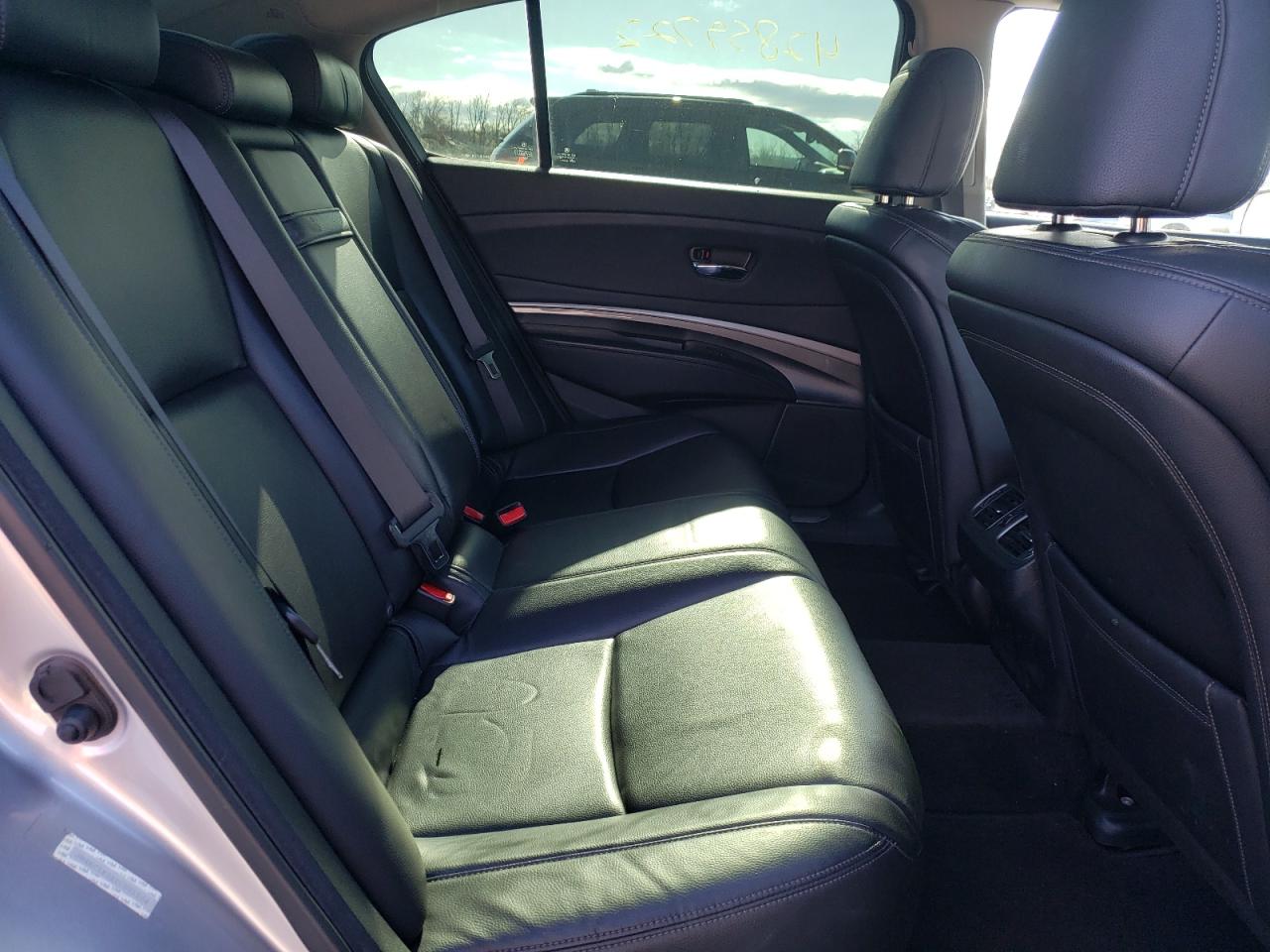Photo 6 from auction – 2014 ACURA RLX with VIN JH4KC1F3XEC001104