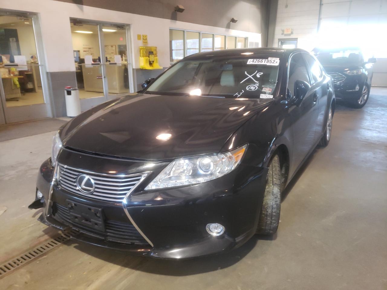 Photo 2 from auction – 2014 LEXUS ES 350 with VIN JTHBK1GG7E2094691