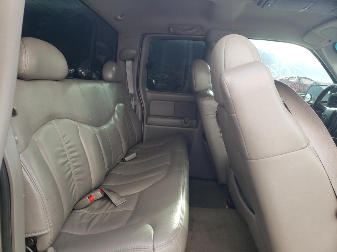 Photo 6 from auction – 2001 CHEVROLET SILVERADO with VIN 1GCEK19TX1E128141