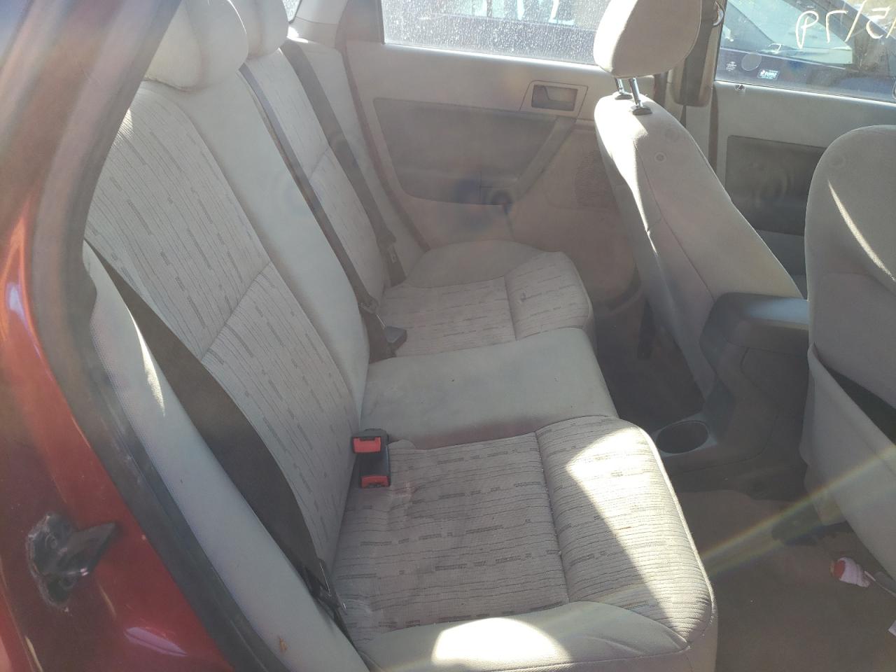 Photo 6 from auction – 2011 FORD FOCUS with VIN 1FAHP3FN0BW175406