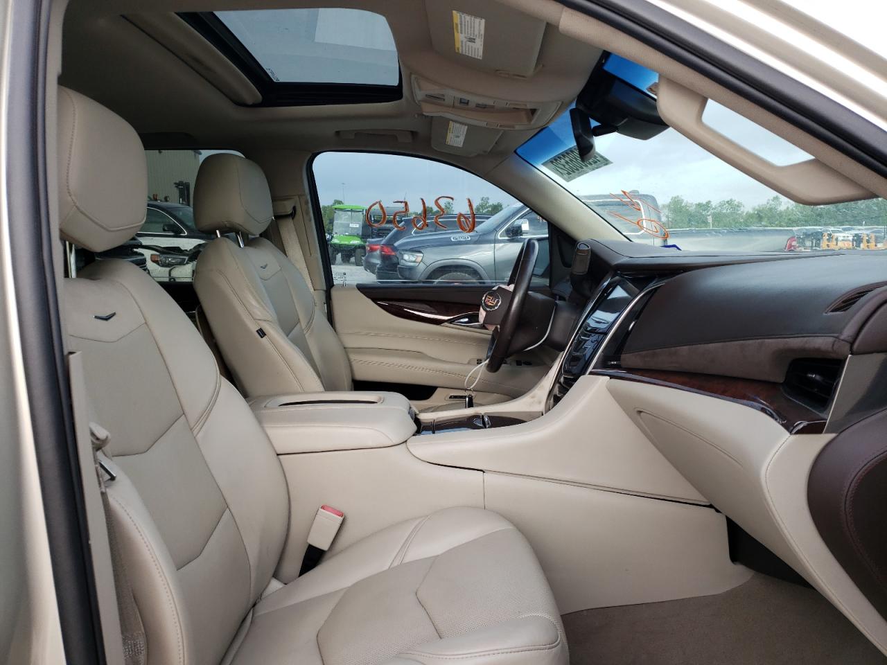 Photo 5 from auction – 2015 CADILLAC ESCALADE L with VIN 1GYS3BKJ0FR180712