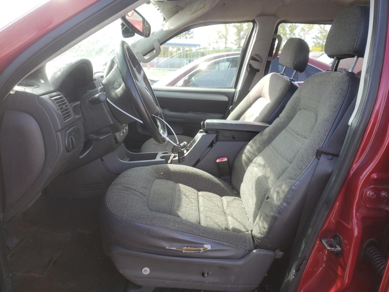 Photo 5 from auction – 2003 FORD EXPLORER X with VIN 1FMZU63K63UA69702