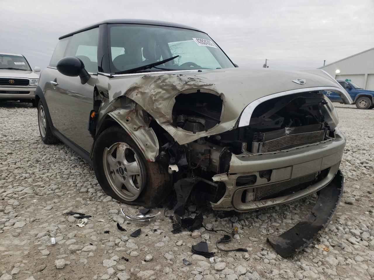Photo 9 from auction – 2010 MINI COOPER with VIN WMWMF3C5XATZ23771