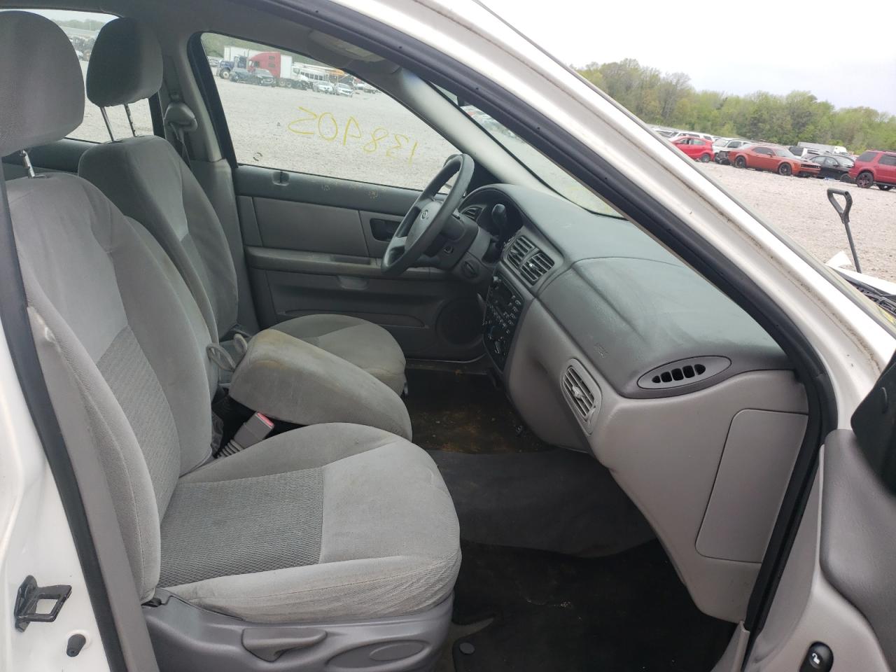 Photo 5 from auction – 2004 FORD TAURUS SE with VIN 1FAFP58274A156793