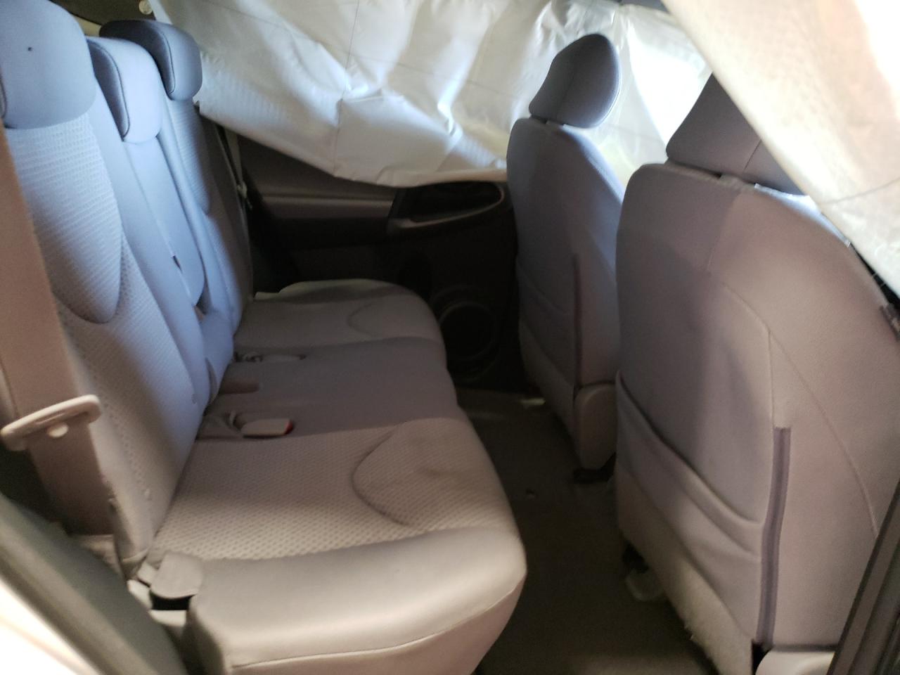 Photo 6 from auction – 2007 TOYOTA RAV4 with VIN JTMBD33V675118010